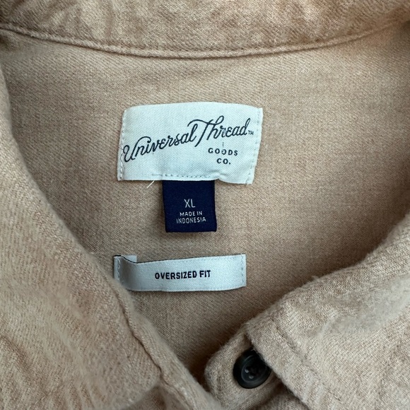 Universal Threads Oversized Fit Button Down Shirt - Picture 8 of 10
